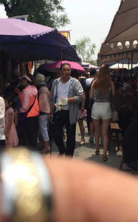 街拍大赛第三季—-短白裤少妇 [29P]