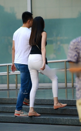 白裤妹子—-（12P） [12P]