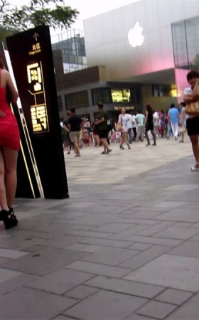 街拍2个包臀裙名媛OL