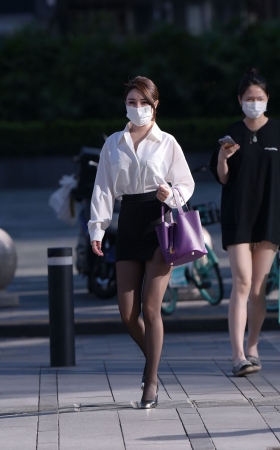 遇见OL黑丝美女 [23P]