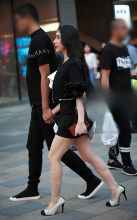 时尚连衣短裙美女,一双美腿很吸睛 [14P]