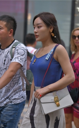 长发美妇(26P)