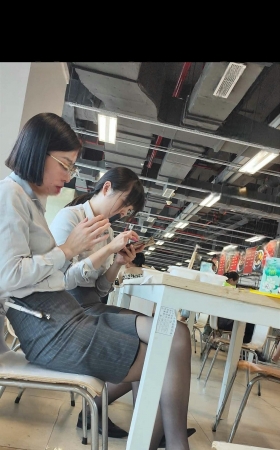 原创4K餐厅偶遇眼镜奥迪销售主管黑丝高跟挑鞋 3P