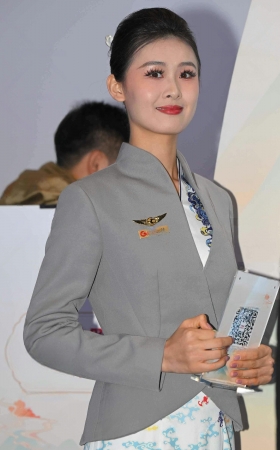 SH25-228-49√海航空姐-天冷了当然要穿厚丝啦哈哈哈 11P