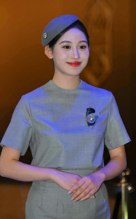25830-27-56√问界-性感红唇的肉丝礼仪 6P