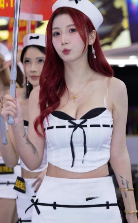 台球展-顶级百万网红香菜Ting的美胸和油亮白丝 更新RAW图片 12P