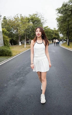 晨跑的丝袜美女3A327[748M]