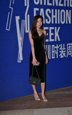 吊带裙美足 [17P]
