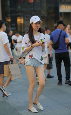 J188清纯热裤紧牛