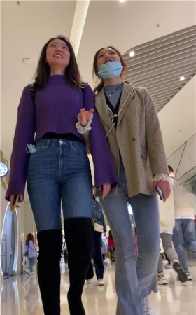 漂亮的高靴气质美女