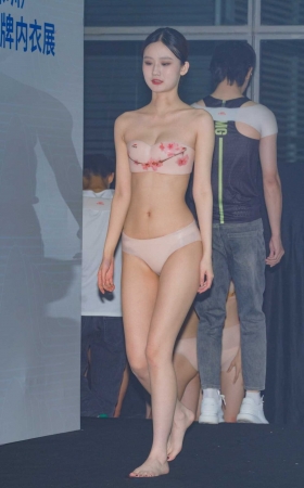 内衣秀 [30P]