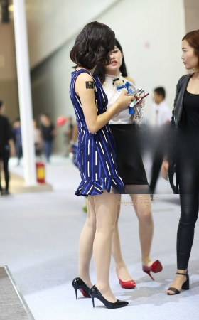 肉丝短发mm [11P]