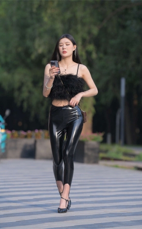 一始街拍作品 – 幽暗