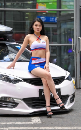 丰满的模特 [10P]