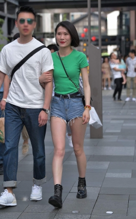 我也想找个爱穿热裤的女友 [24P]