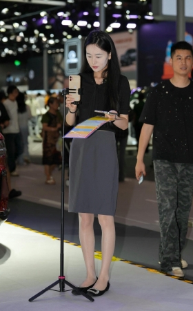售车的主播小姐姐 【图片➕视频】 [21P]