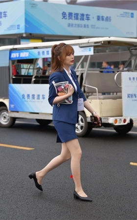 展会上的销售小姐姐(55P)
