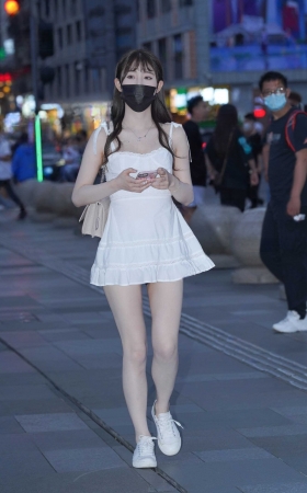 纯情气质肤白貌美 [27P]
