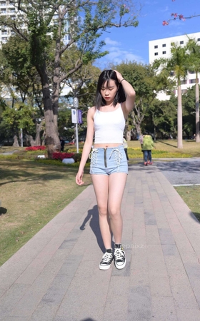 程生街拍★周末逛街的少女 【套图+视频】 [10P]