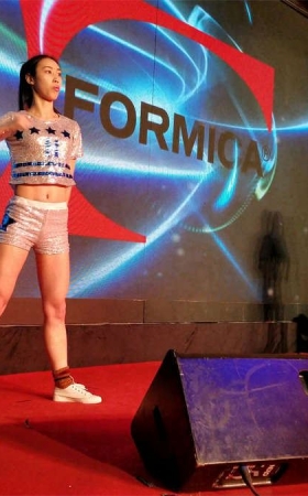 性感热舞的极品美女