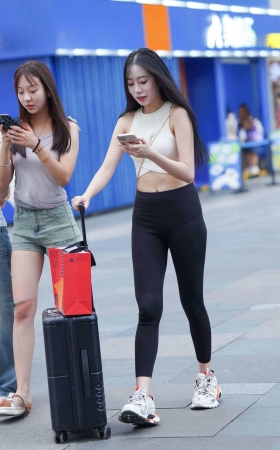 240625-11 100p
