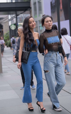 自带发电机的女人 [21P]