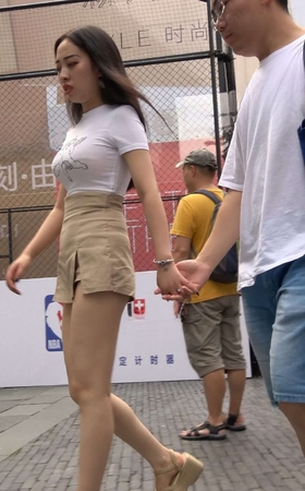 4K – 别人家的丰满漂亮小蛮腰女友 [1.26 GB/MP4]