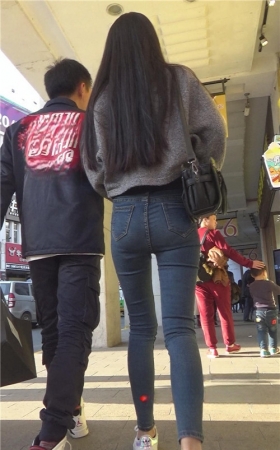 牛仔紧身裤长腿小姐姐