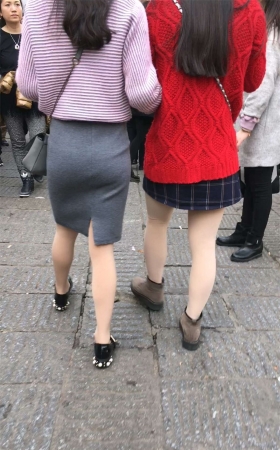 极品漂亮的短裙美女