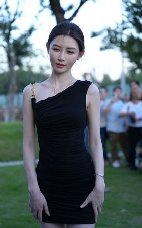 黑色修身裙 [241P4V-7.16GB]