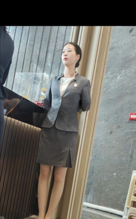 4K售楼处轻熟案场顾问肉丝美腿形象身材都在线 3P