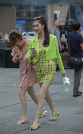 荧光绿西装外套