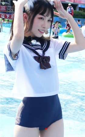 水手服小美女