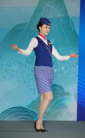 十佳空乘南航空姐优雅肉丝高跟 11P