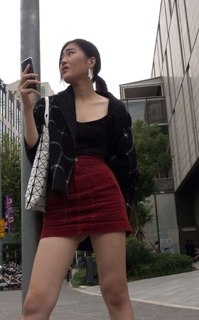 4K – 包臀短裙性感街拍美女 [1.66 GB/MP4]