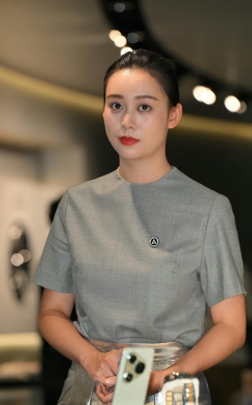问界-旺夫相十足的肉丝美人哈哈哈 [19P]