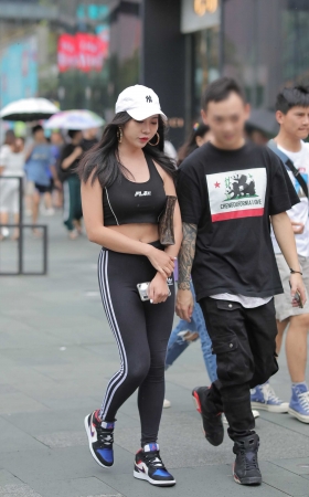 运动装 [18P]