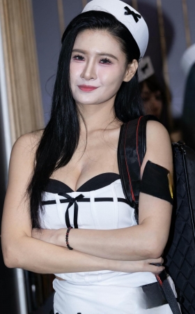 杭州台球展-百万网红模特柠檬吖美胸春光 [11P]