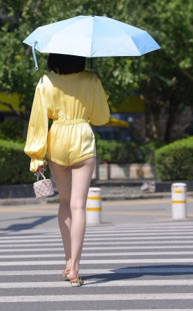 遛狗女孩 [39P]