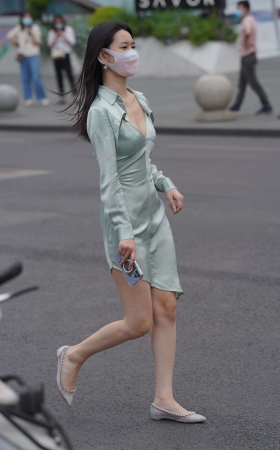 街拍好身材小姐姐 [23P]