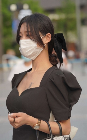 搭讪爱穿丝袜的大美女 [25P]