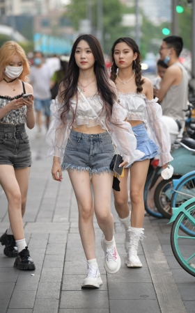 甜美清纯小姐姐