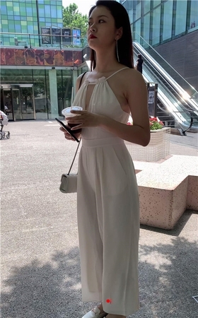 性感白裤美女