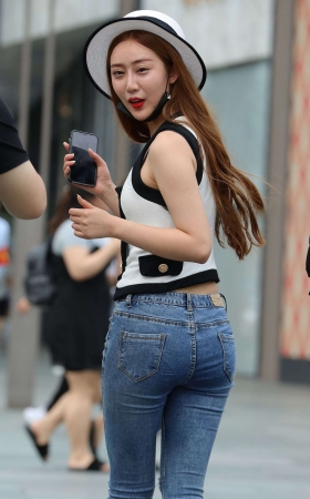 好久没遇到这么圆润的紧牛美女了 [23P]