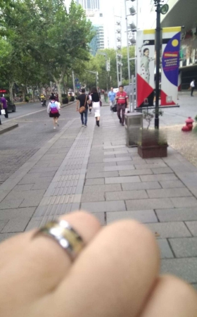 紧身白裙 [18P]