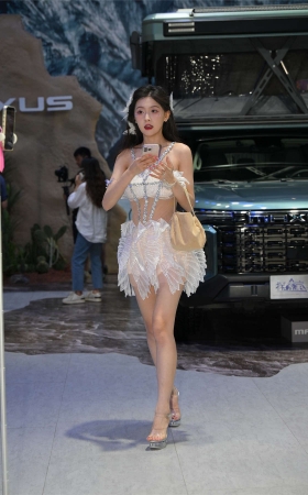 白裙精灵