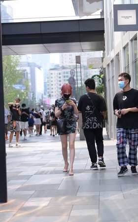 修身的旗袍美女