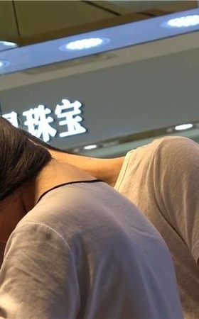 4K – 妹纸的一双凉高跟配丝袜美足令人垂涎 [1.14 GB/MP4]