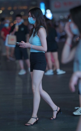 牛仔短裤美丽显腿