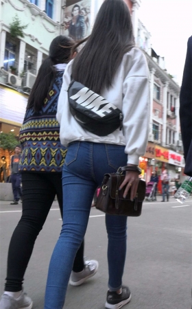紧牛大学妹